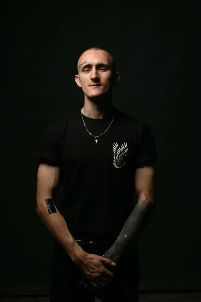 tetováló